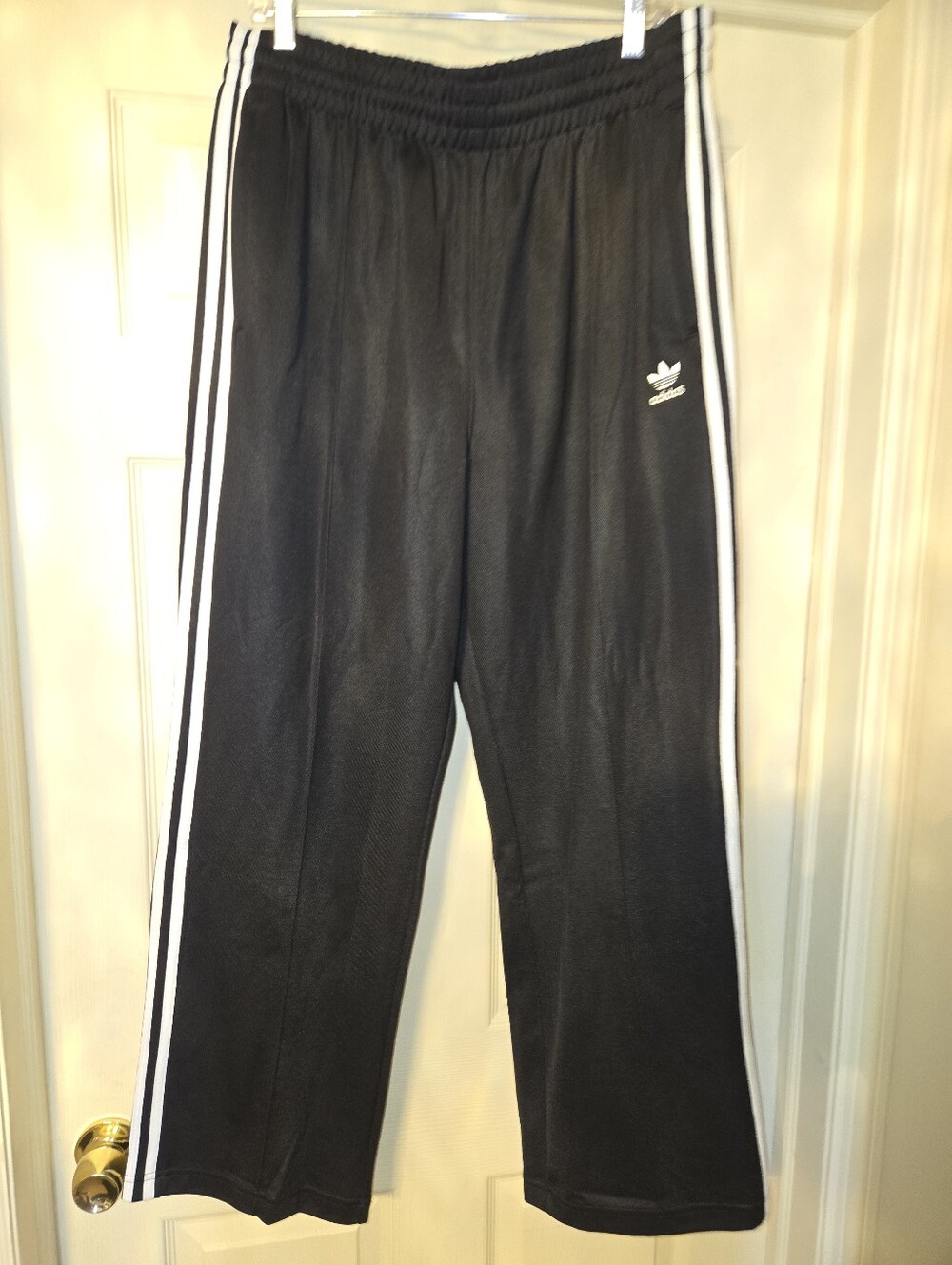 NWT Adidas Originals Baggy Track Pants - Picture 4 of 7